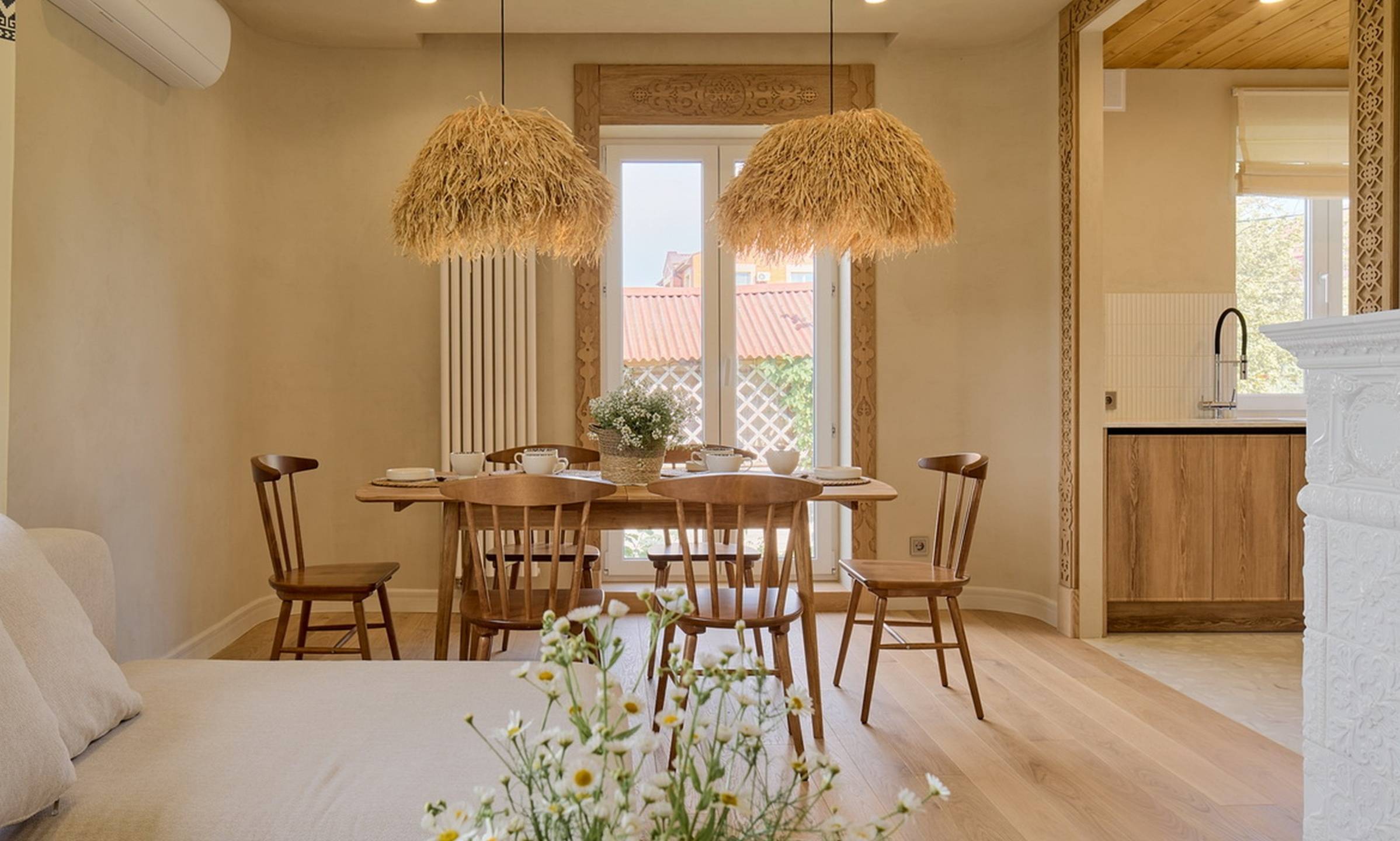 Кухня-гостиная в неорусском стиле